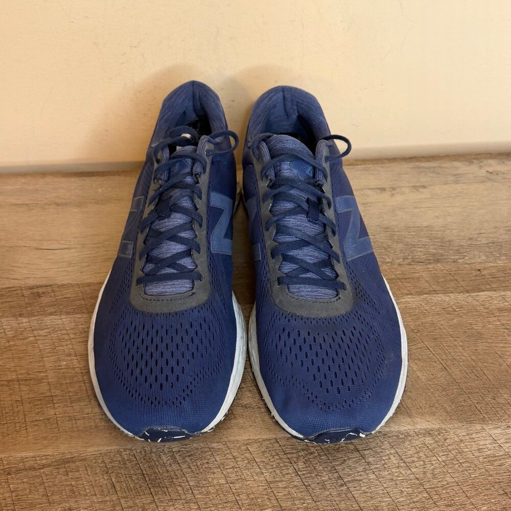 New Balance Fresh Foam Arishi running shoes men’s 13 navy blue - Picture 3 of 8